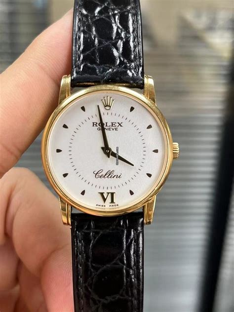 Vendesi Rolex Cellini per 3.300 € da un Trusted Seller su